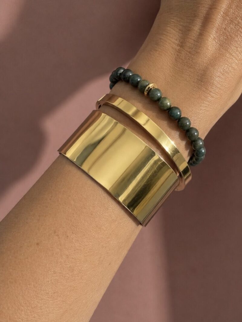 Armbandje met gemstone balletjes / army green
