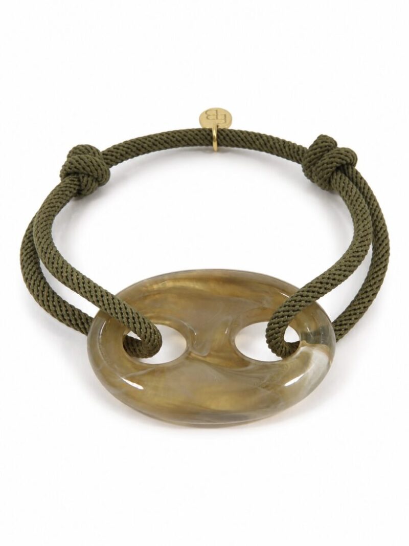 Armband met XL opengewerkte bedel / army