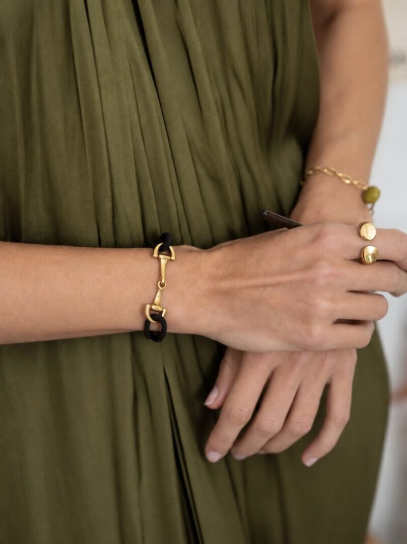 Armband met touw en gouden gesp / zwart