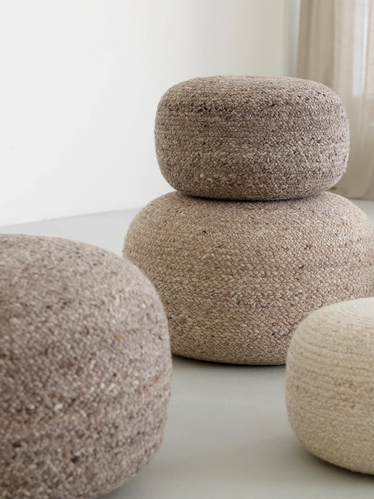 Ease Light Beige Poef Medium