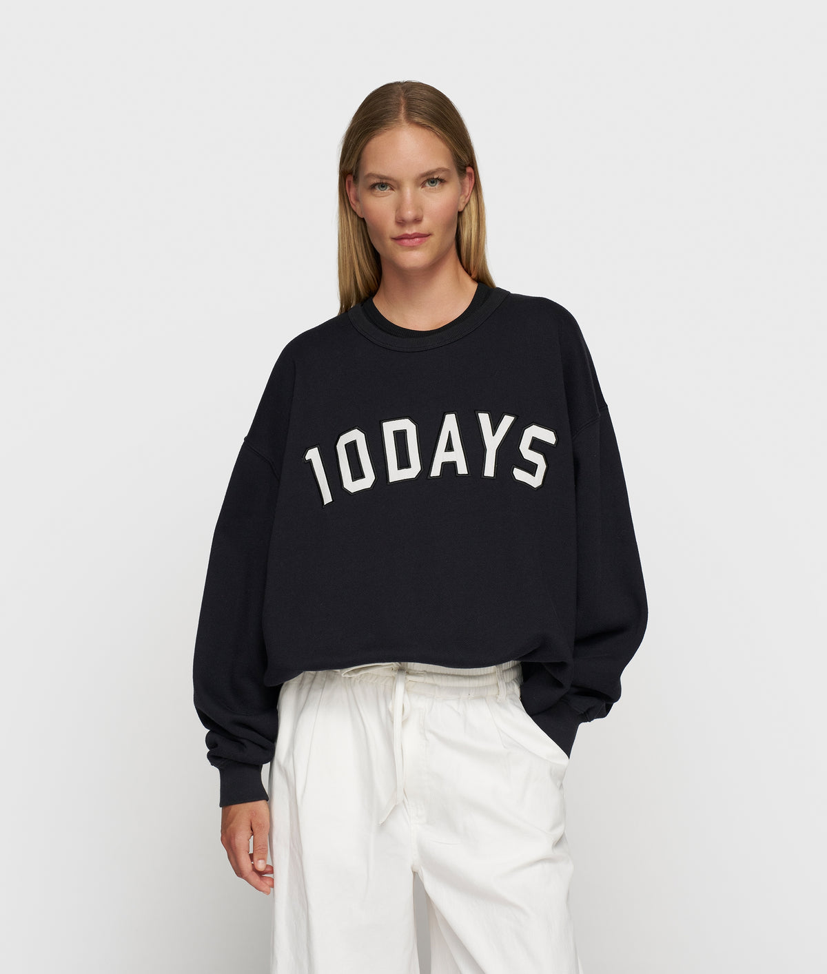 STATEMENT SWEATER