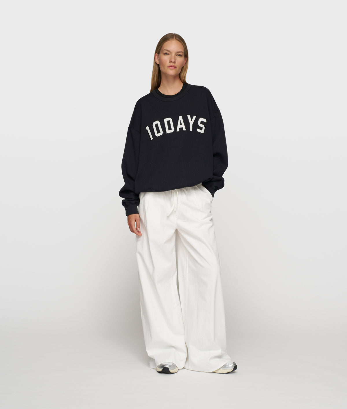STATEMENT SWEATER