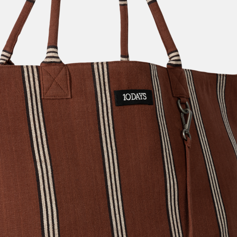 beach shopper stripes