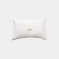 Load image into Gallery viewer, Kussenhoes Wit Bold LOVE Goud
