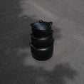 Afbeelding laden in Galerijviewer, Black Pottery Pan Met Deksel | CH45.3
