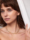 Load image into Gallery viewer, Fijne ketting met gouden details
