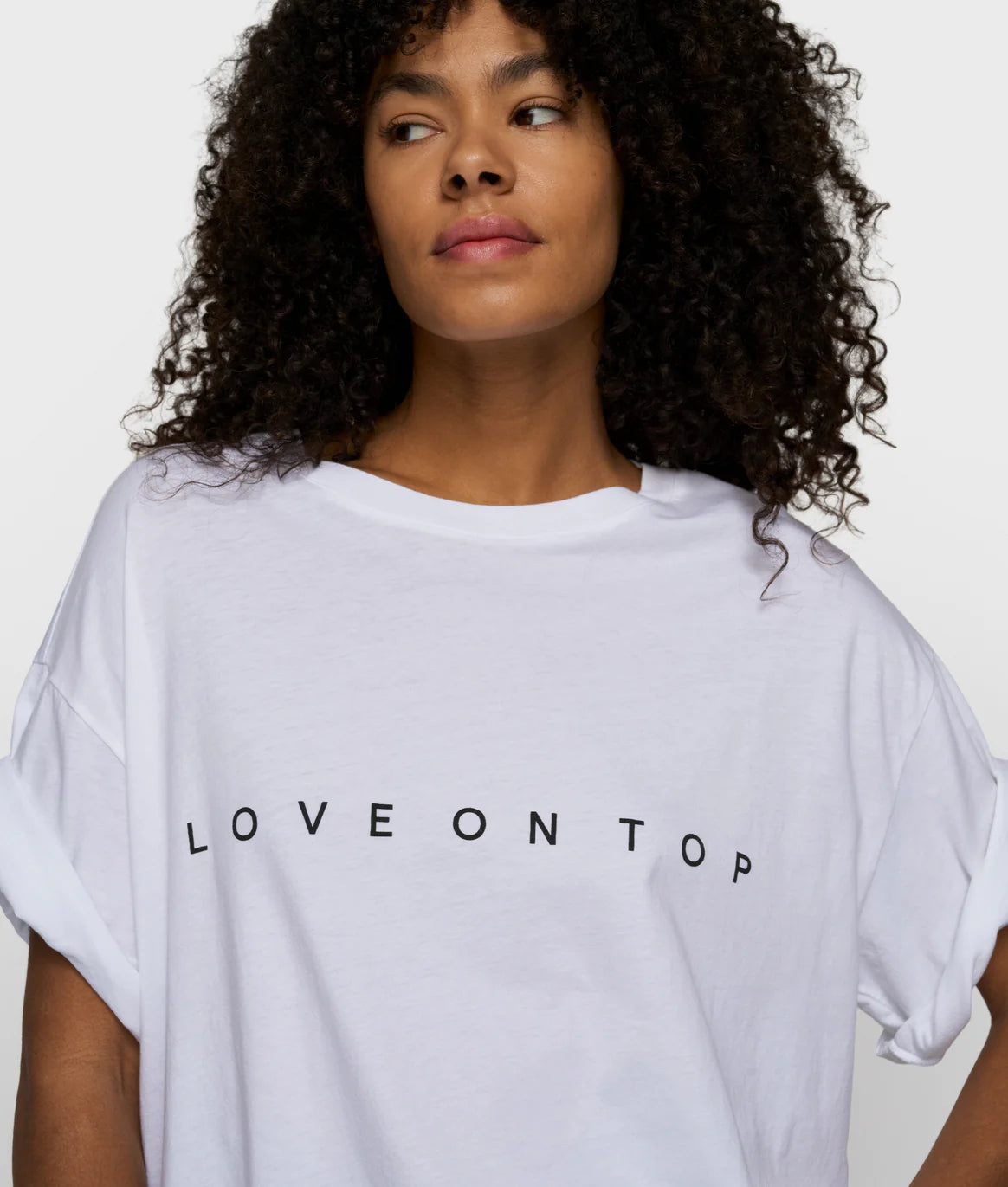 love tee BW