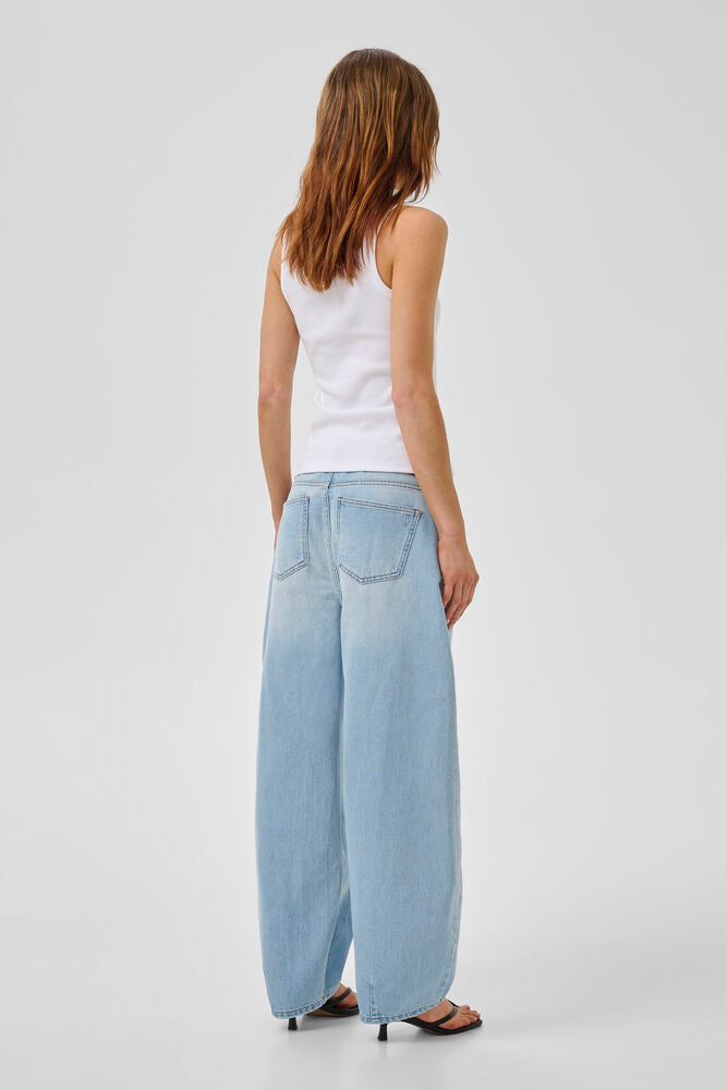 MWMandy RN Top