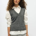 Load image into Gallery viewer, OBJDENISI S/L RE KNIT VEST NOOS
