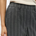 Afbeelding laden in Galerijviewer, OBJLISA SLIM PANT AOP NOOS
