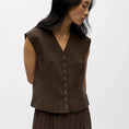 Afbeelding laden in Galerijviewer, OBJMOLLY S/L RE WAISTCOAT NOOS
