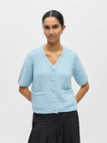 Afbeelding laden in Galerijviewer, OBJSAGGIA RE SS V-NECK KNIT CARDIGAN DIV
