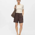 Afbeelding laden in Galerijviewer, OBJSANNE HW WIDE SHORTS NOOS

