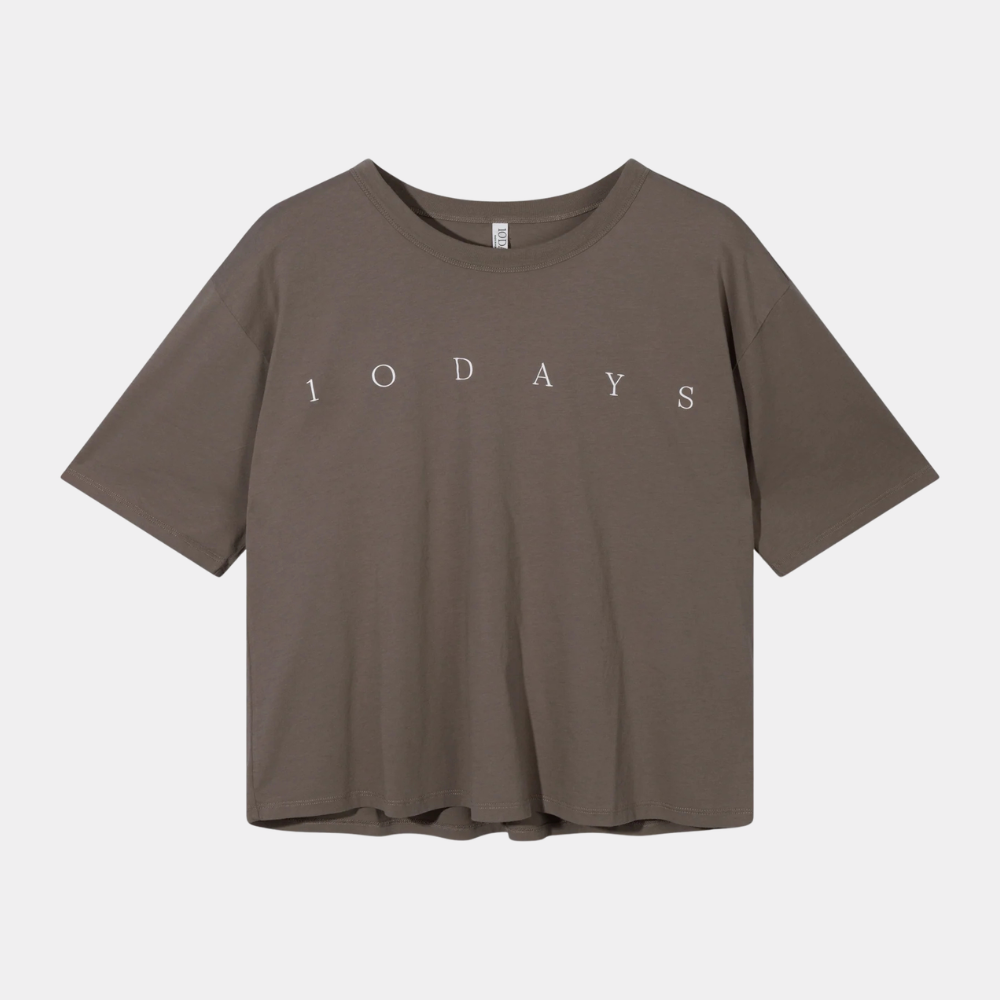 short sleeve tee logo