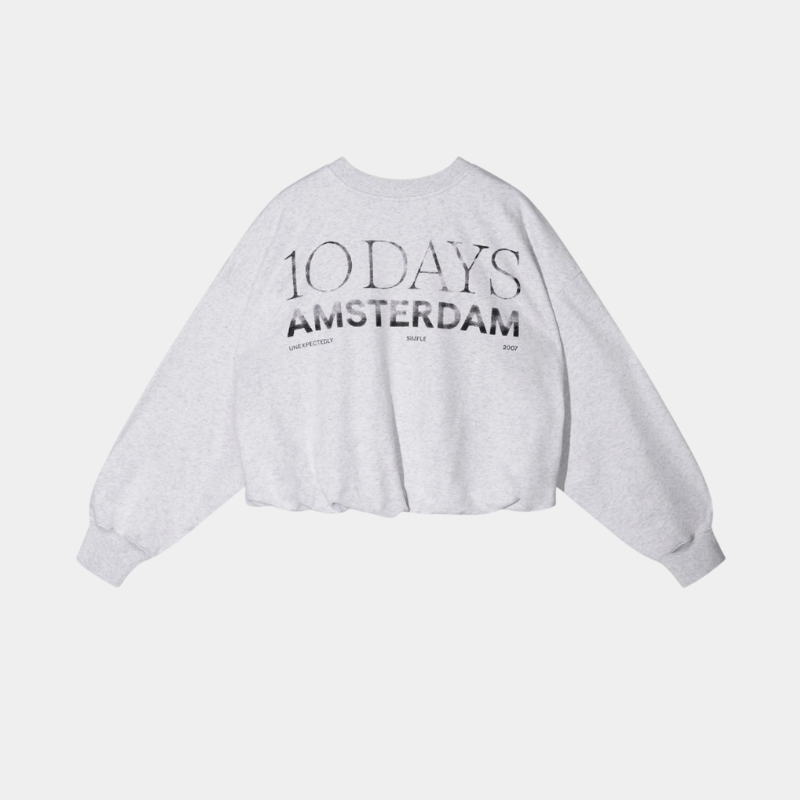 pleated sweater back stamp