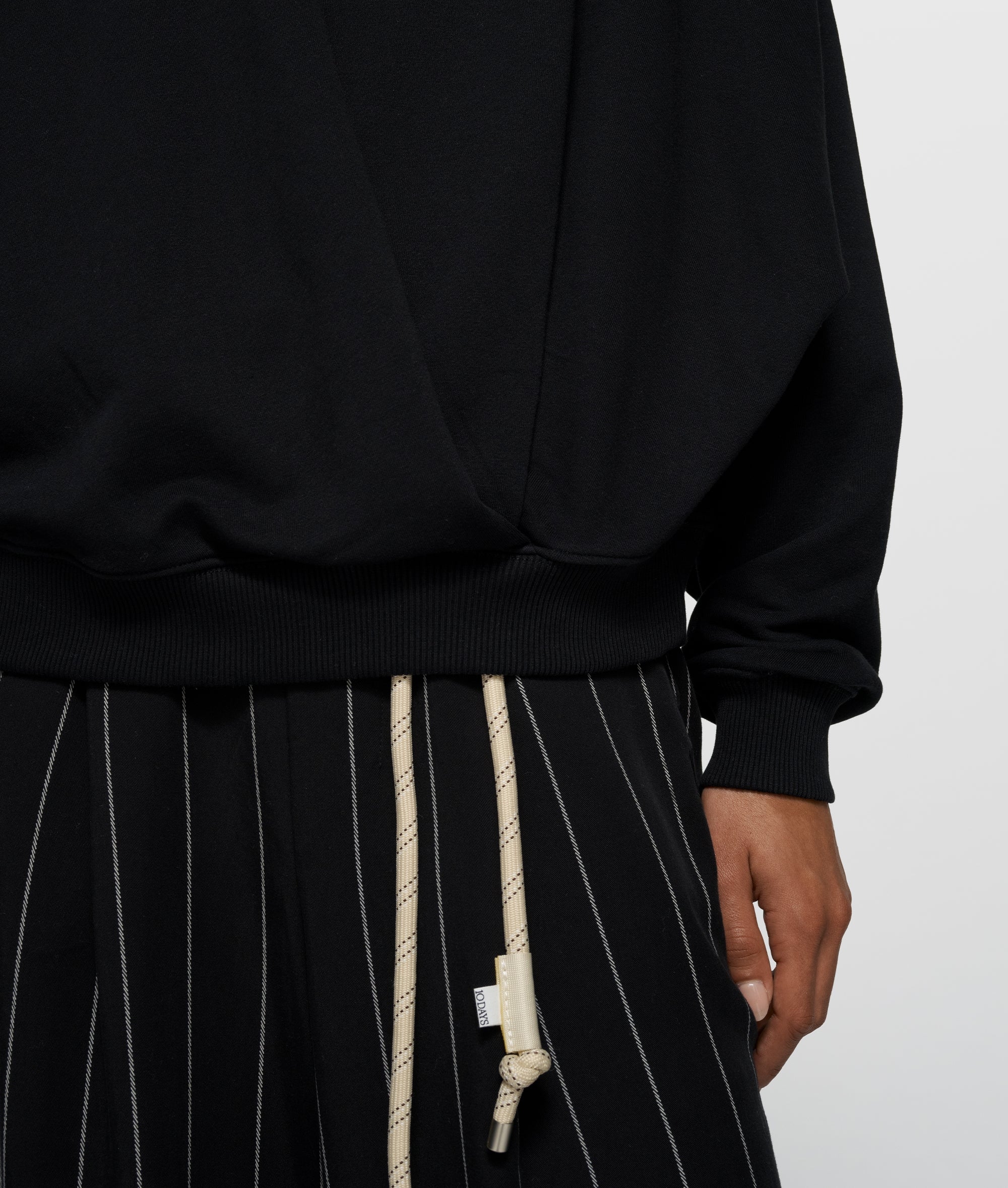 sweater pleat