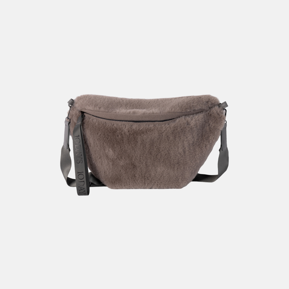 fluffy fannypack