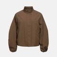 Afbeelding laden in Galerijviewer, OBJBERTA FUNNEL NECK JACKET E SS FAIR 26
