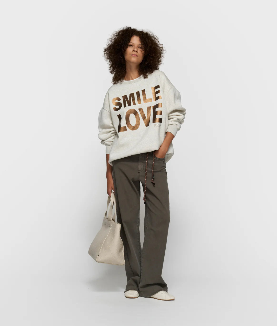 statement sweater smile love