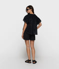 Afbeelding laden in Galerijviewer, a-line ruffle top
