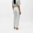 Load image into Gallery viewer, OBJMIU ZOE MW BARREL ANK TWILL JEANS DIV
