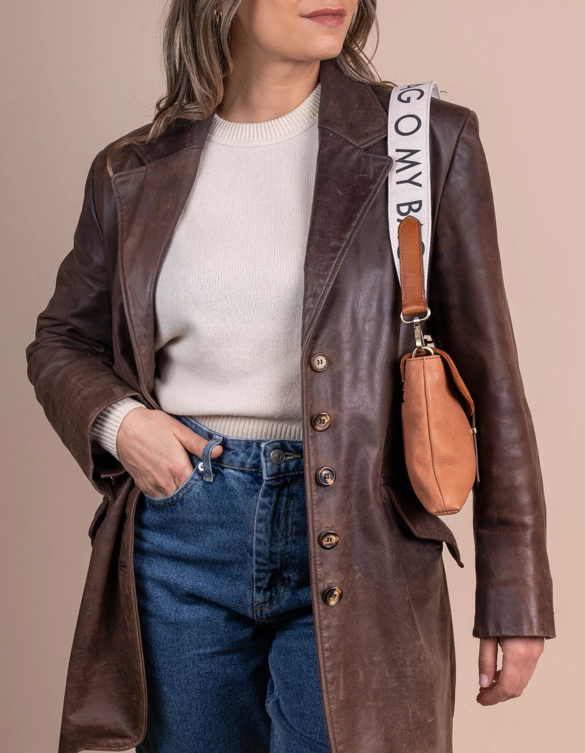Shoulder Cavas logo strap white & cognac classic leather