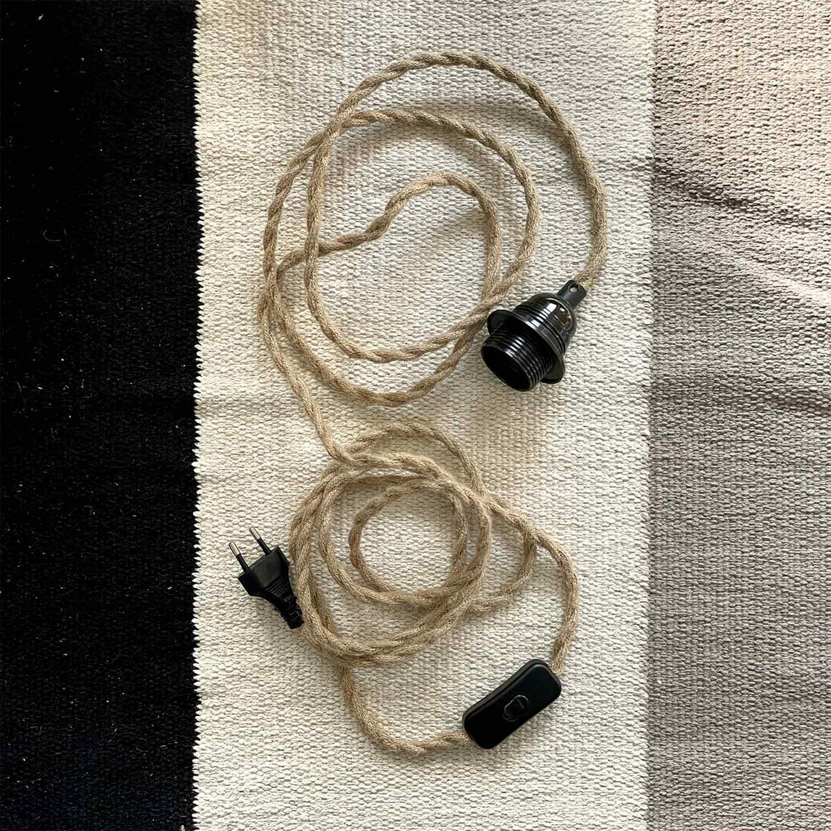 Hanglamp fitting (baladeuse) zwart 300 cm gedraaid kabel natuurlijk touw stekker