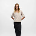 Afbeelding laden in Galerijviewer, OBJREYNARD V-NECK PULLOVER NOOS
