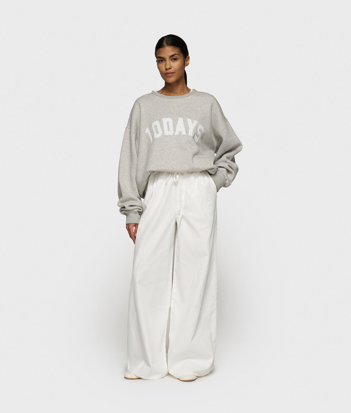 STATEMENT SWEATER