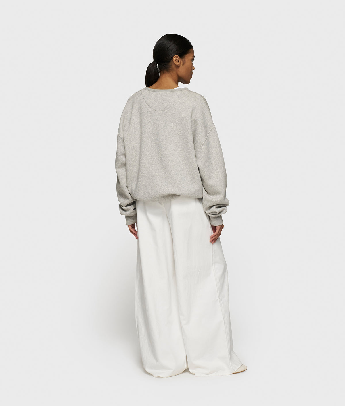 STATEMENT SWEATER