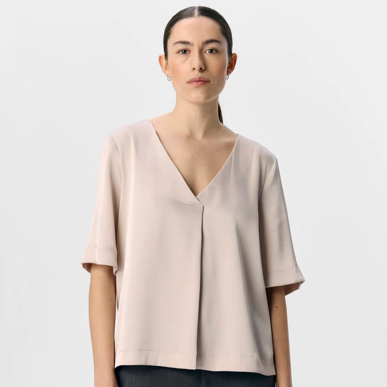 OBJCHILLI 2/4 LO V-NECK TOP DIV