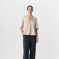 Load image into Gallery viewer, OBJCHILLI 2/4 LO V-NECK TOP DIV
