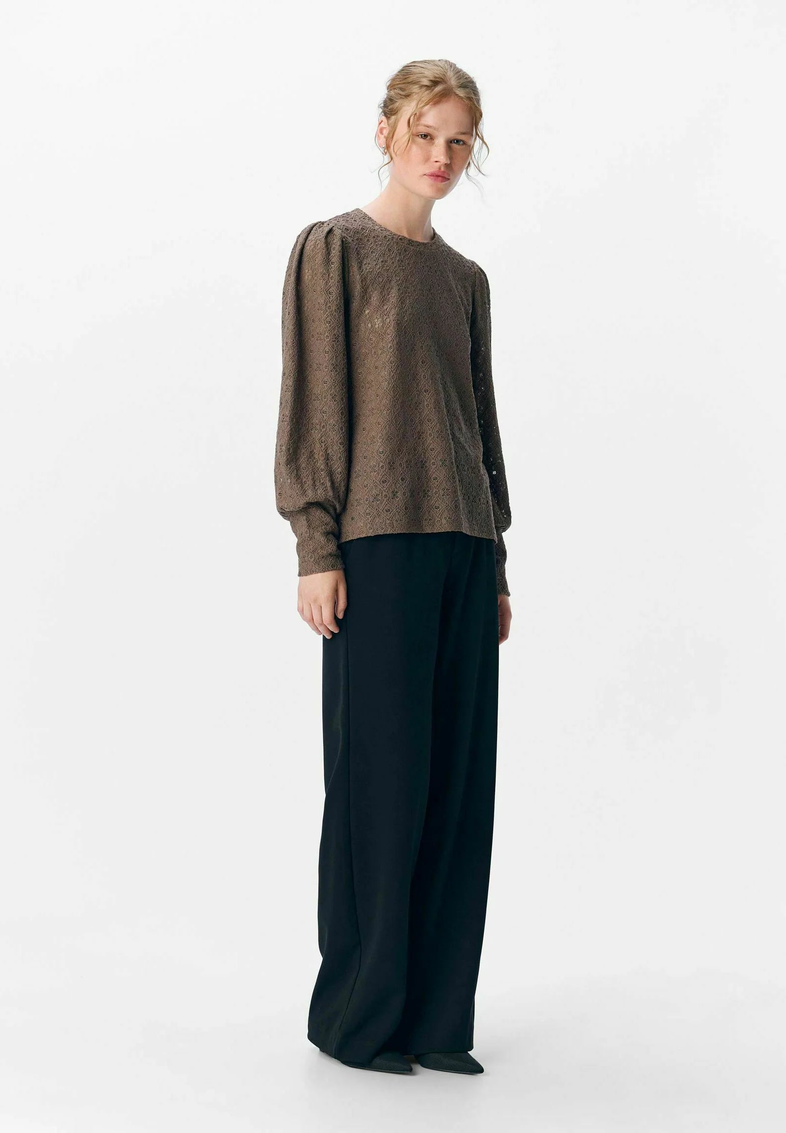 OBJLAILA L/S RE TOP NOOS
