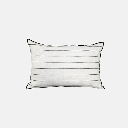 Calvi kussen gestreept off-white