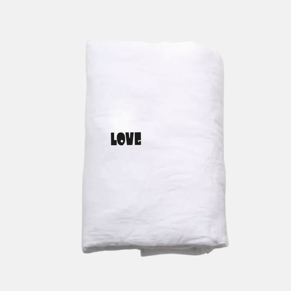 Cozy Cover Wit Bold LOVE Zwart