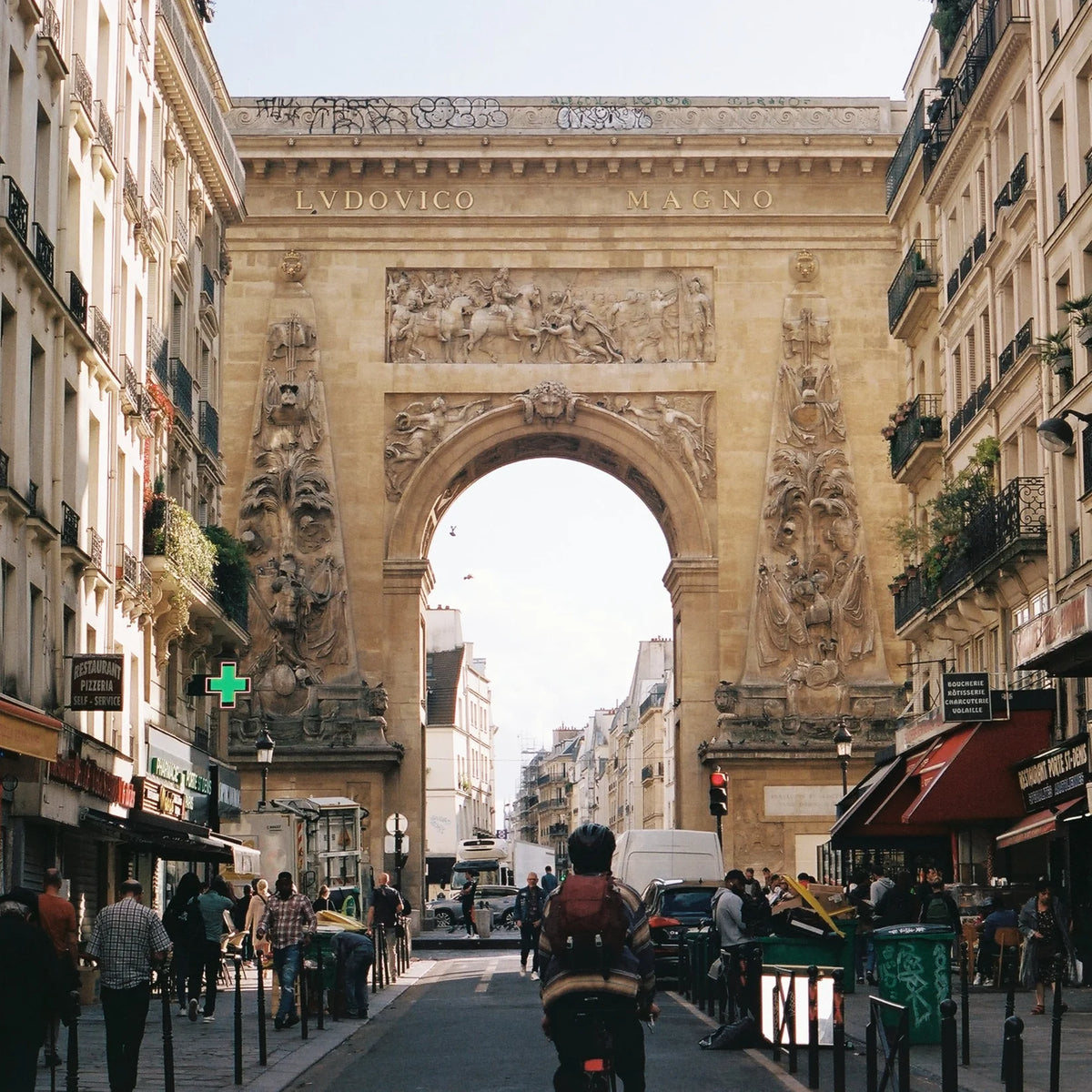 Travel book Paris