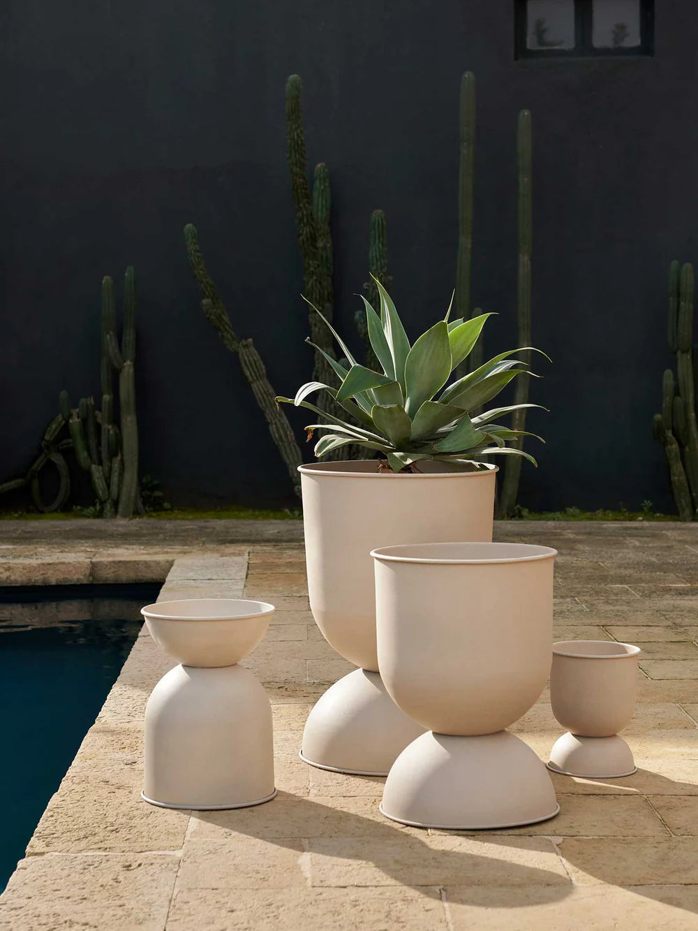 Hourglass Pot - Large