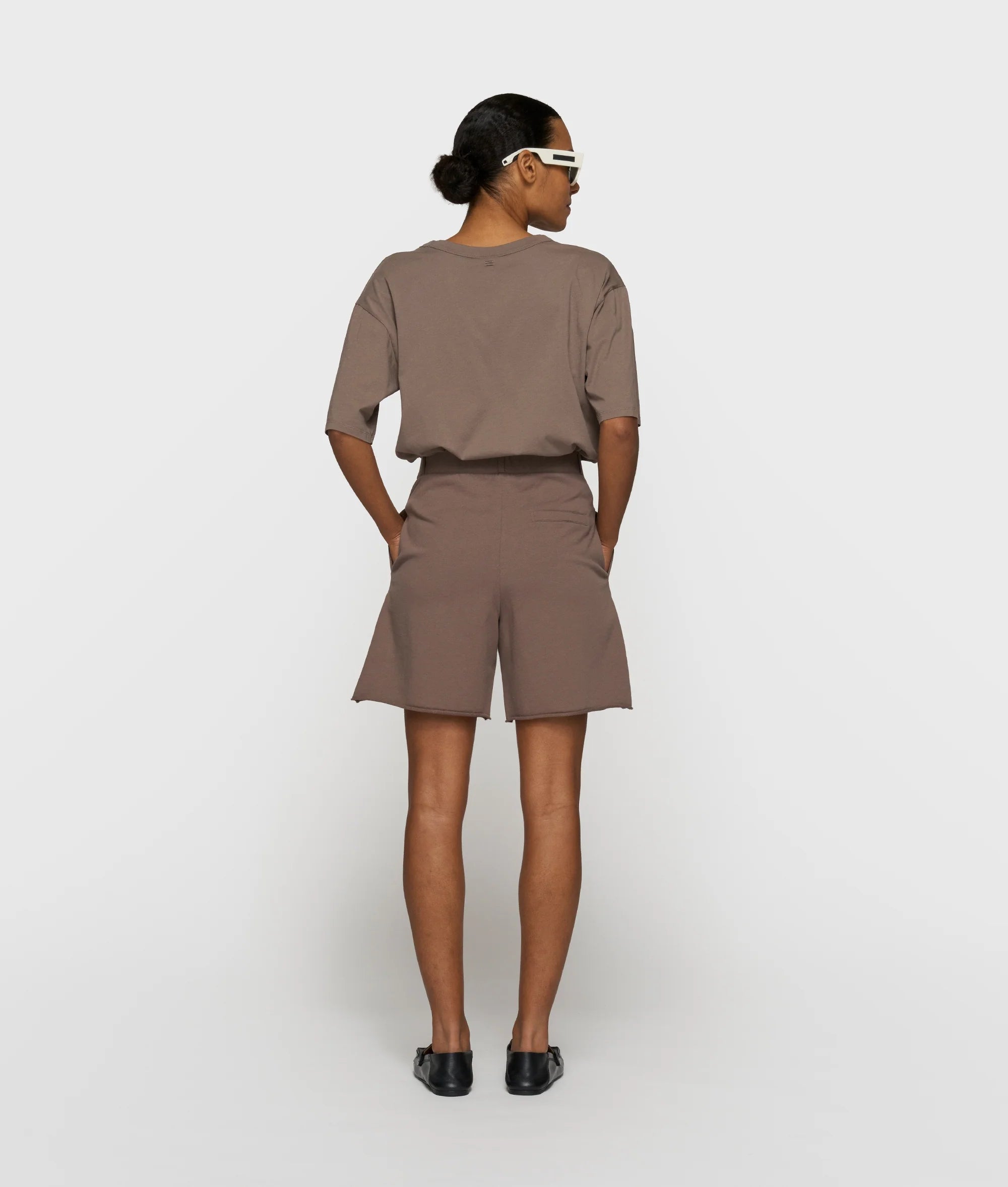 short sleeve tee logo