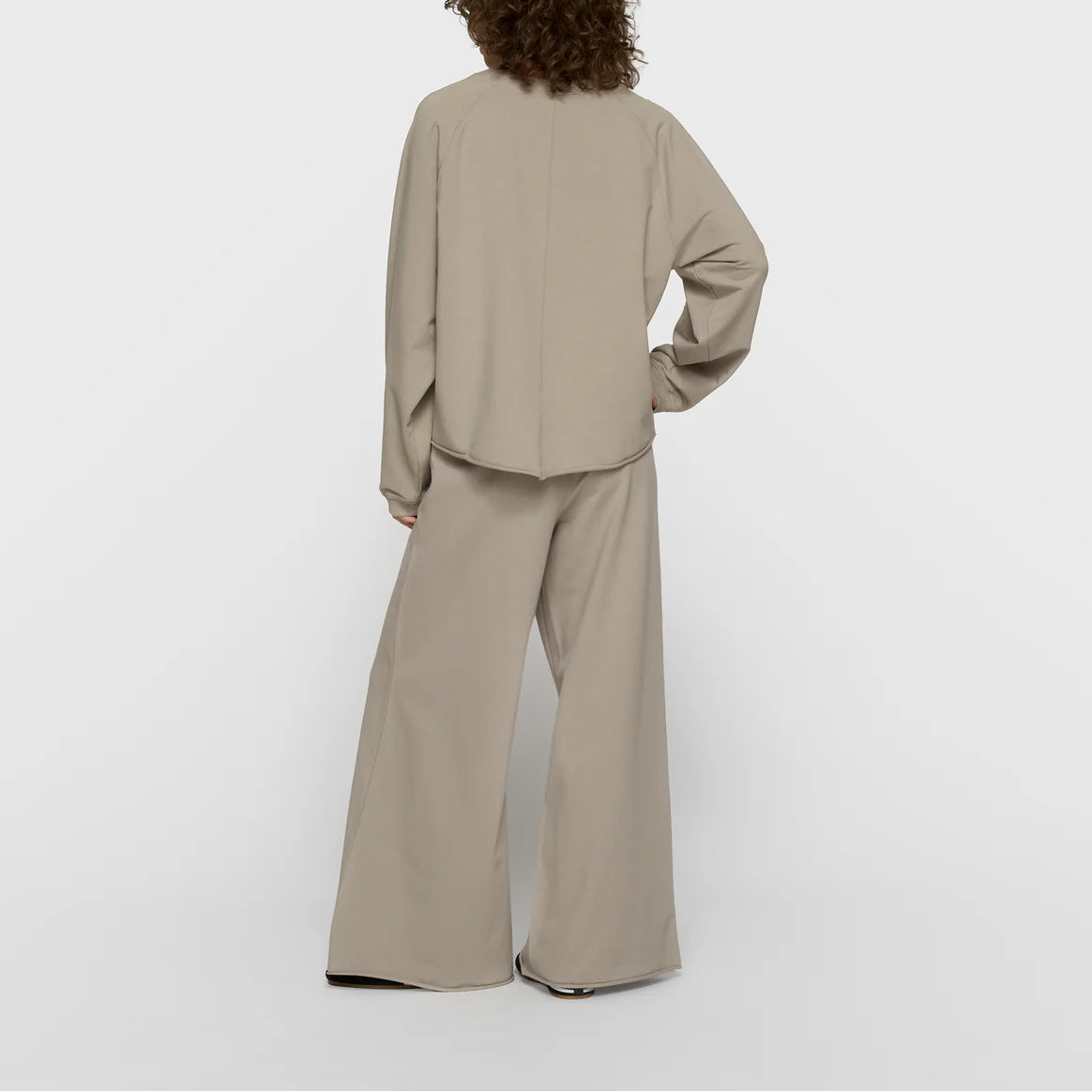 silent chique wide jogger
