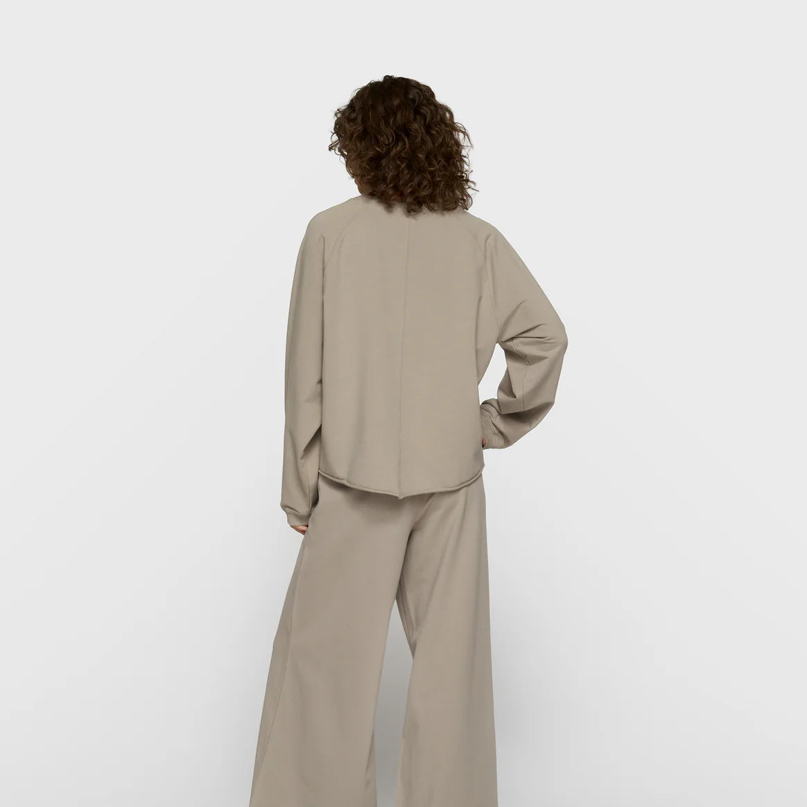 silent chique raglan sweater