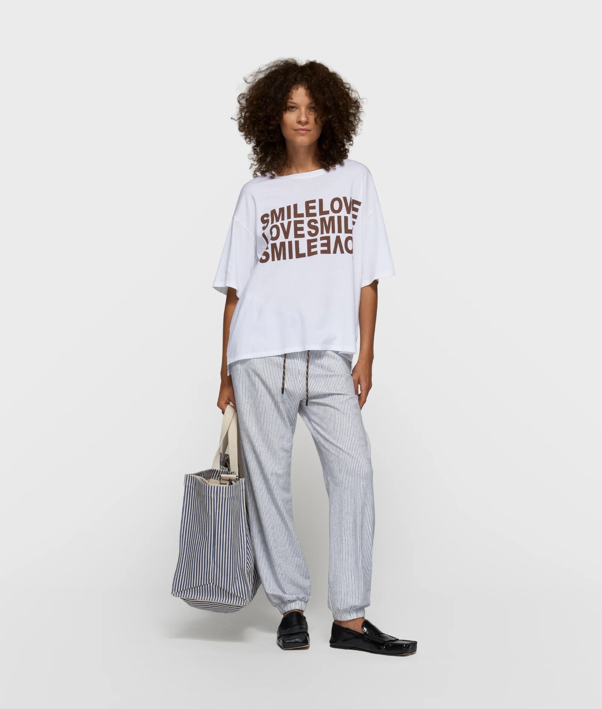 smile love tee
