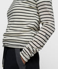 Afbeelding laden in Galerijviewer, fine knit sweater stripes

