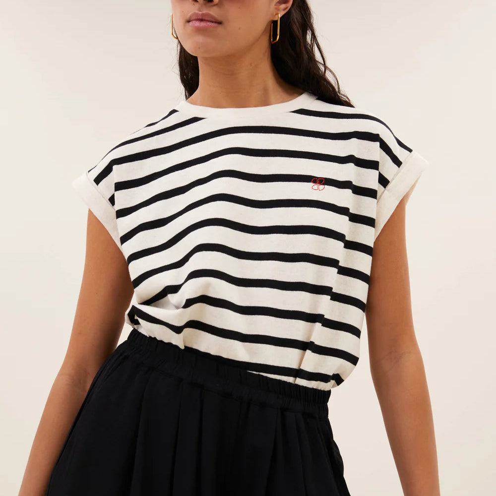 tobi stripe logo top