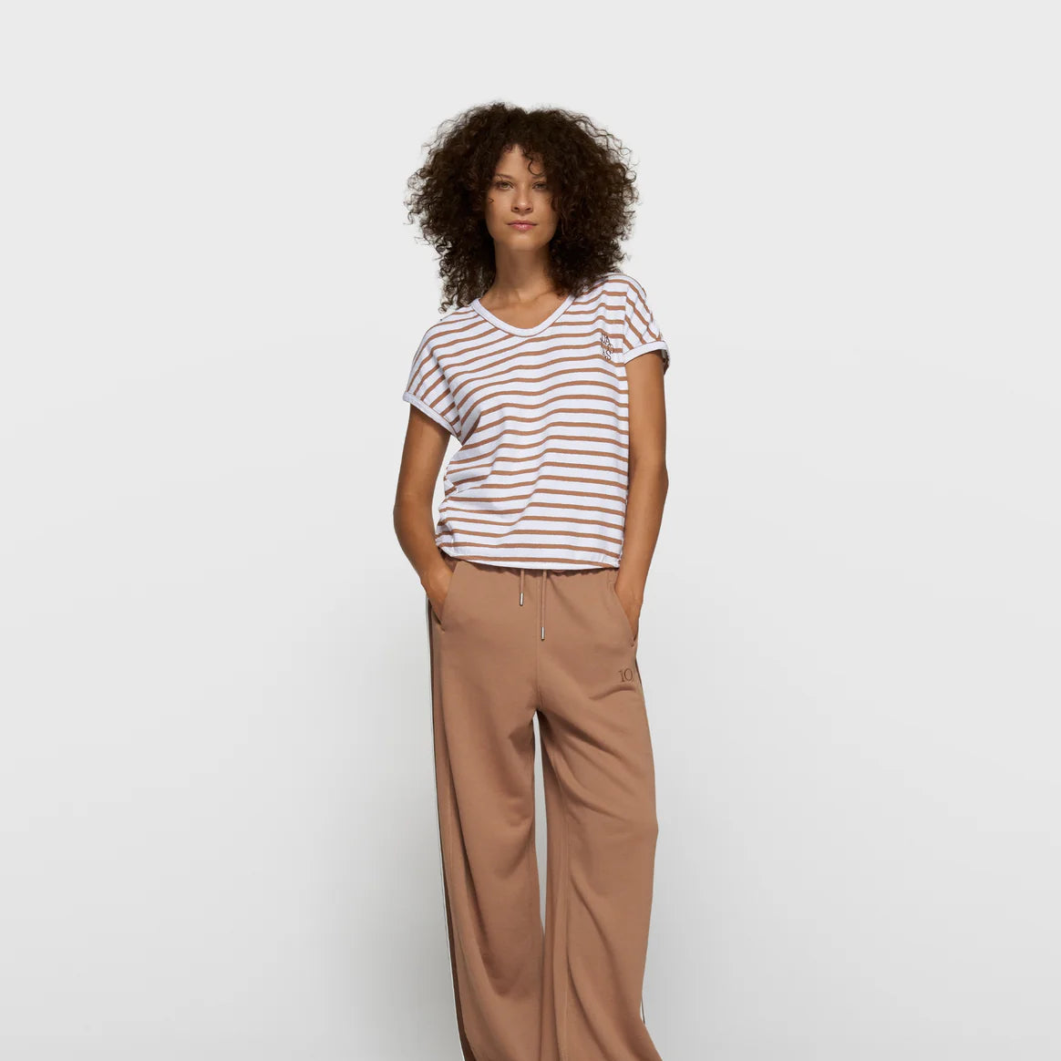 v-neck tee stripes