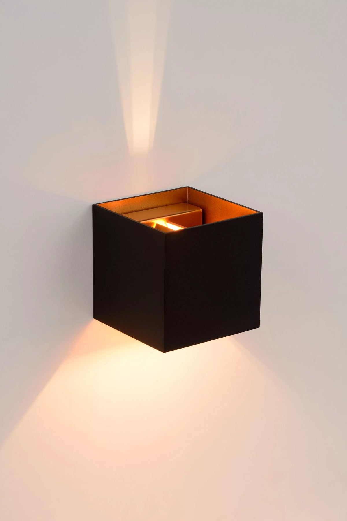 Wandlamp Xio